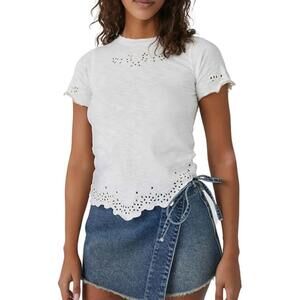 Free People - White Eyelet Scallop Hem Tee – Size: Large (Fits Like Small)